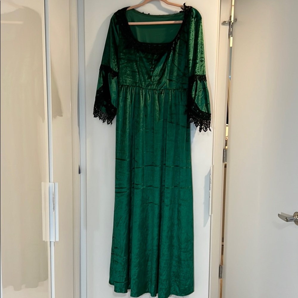 Victorian Velvet Green Halloween Dress